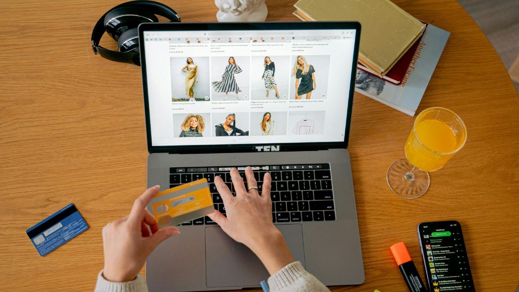 How to start an online store