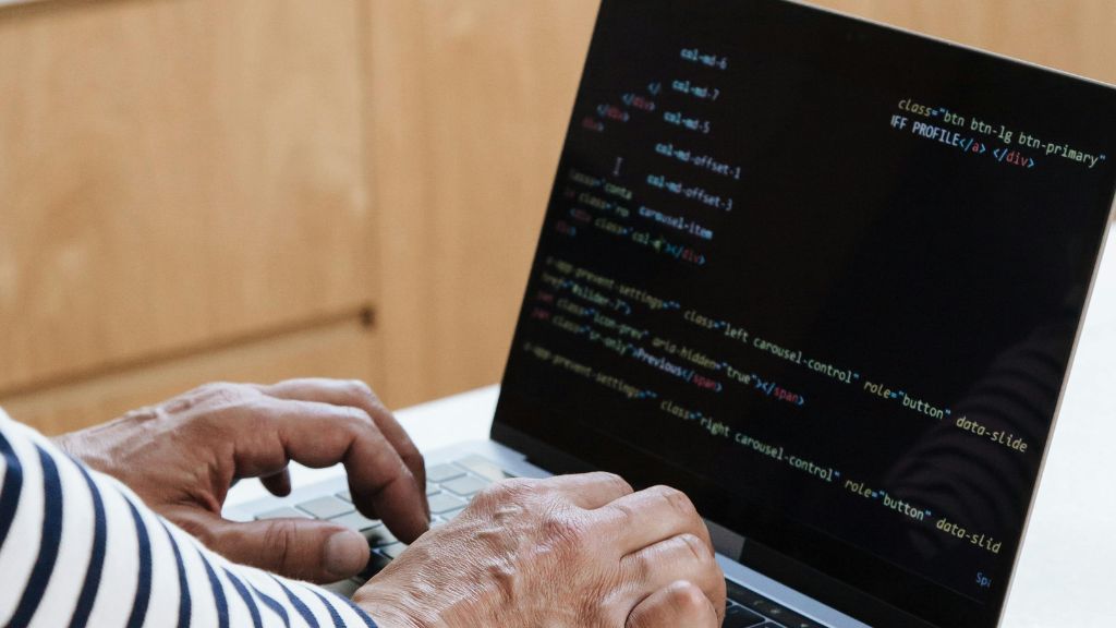 freelance website designer for business