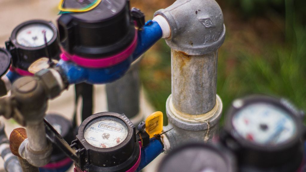 Professional plumber website Sydney showing cost versus return on investment comparison